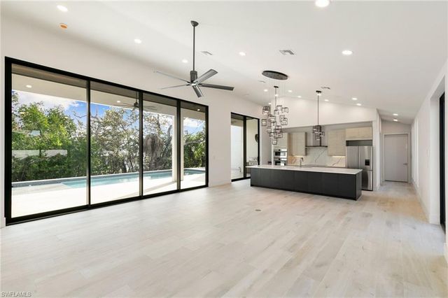122 Sea Lavender LN, Marco Island, FL 34145