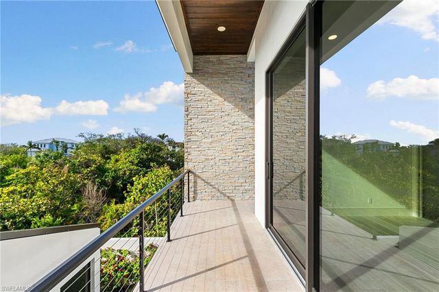 122 Sea Lavender LN, Marco Island, FL 34145