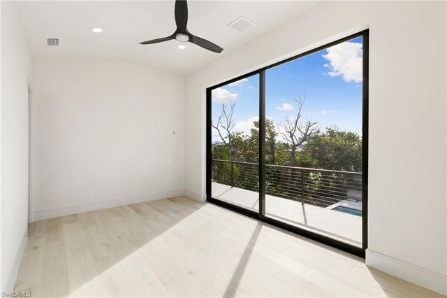 122 Sea Lavender LN, Marco Island, FL 34145