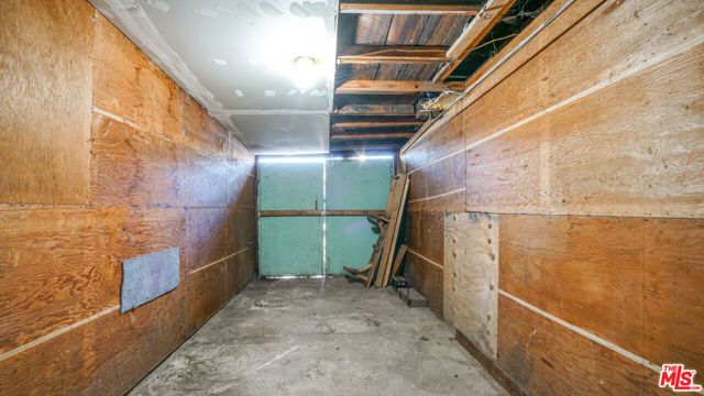 1111 W 47th Street, Los Angeles, CA 90037