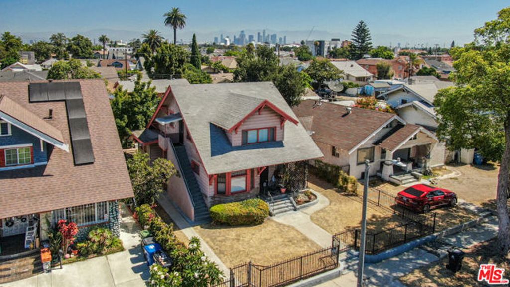 1111 W 47th Street, Los Angeles, CA 90037