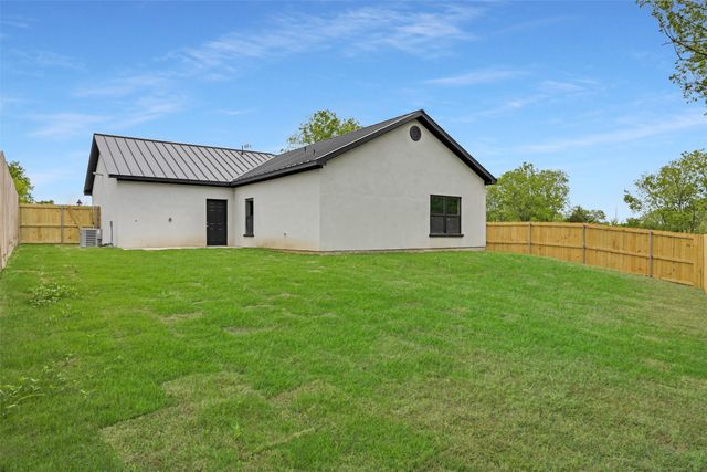 409 N Dallas, Rice, TX 75155