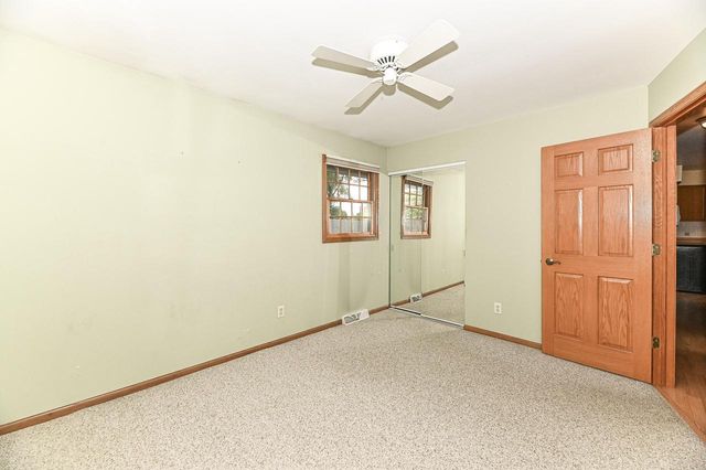 209 Parkview DRIVE, Burlington, WI 53105