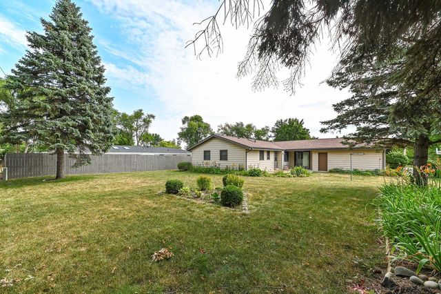 209 Parkview DRIVE, Burlington, WI 53105