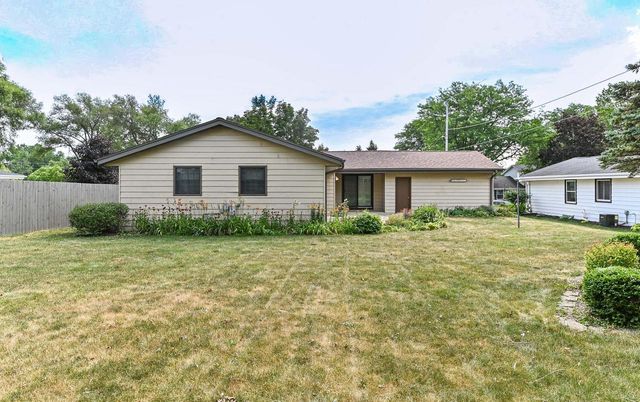 209 Parkview DRIVE, Burlington, WI 53105