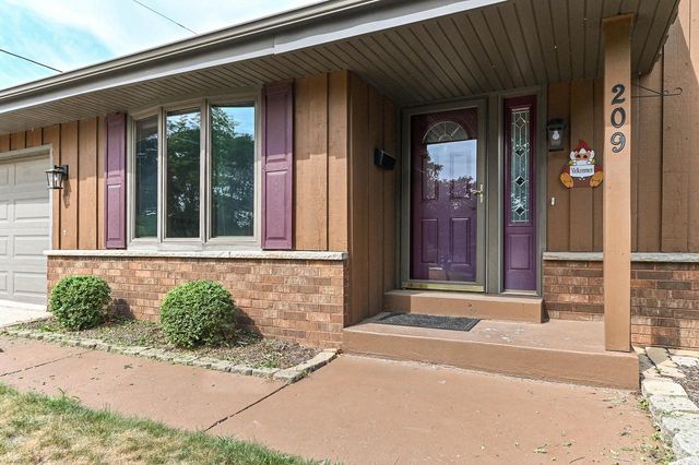 209 Parkview DRIVE, Burlington, WI 53105