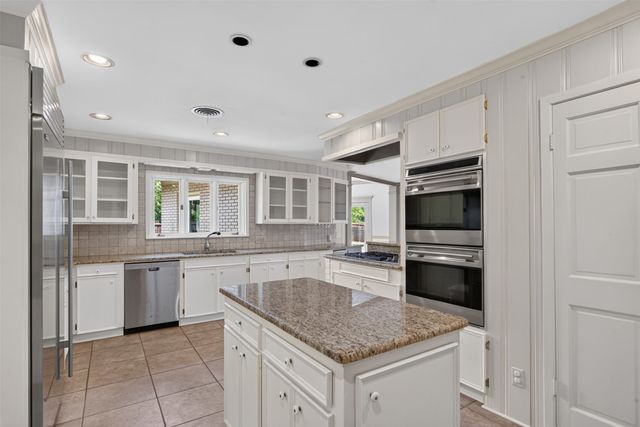 324 Gilbert Circle, Shreveport, LA 71106