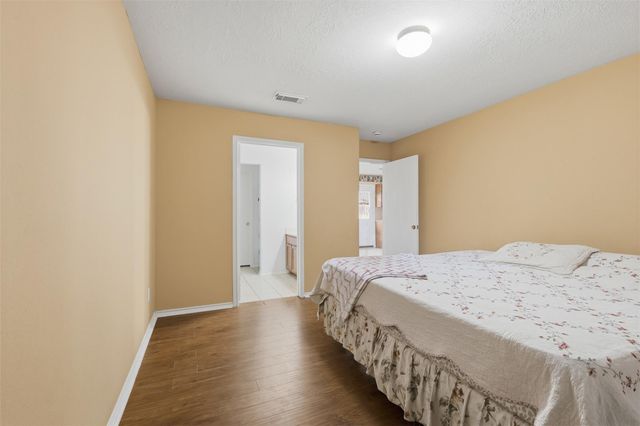 1407 Rising Springs Lane, Houston, TX 77073