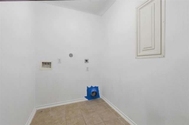 1407 Rising Springs Lane, Houston, TX 77073
