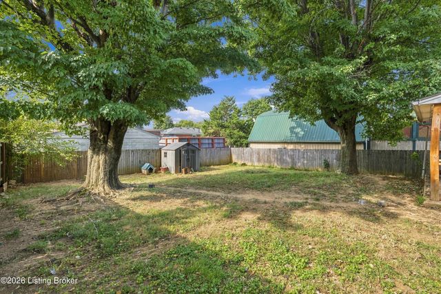 4402 Mullaney Ct, Louisville, KY 40229