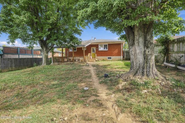 4402 Mullaney Ct, Louisville, KY 40229