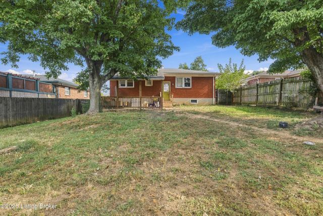 4402 Mullaney Ct, Louisville, KY 40229