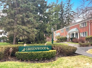 580 Bedford Road 18, Pleasantville, NY 10570