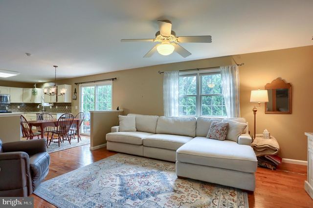 3156 PARK RD, Harrisburg, PA 17111