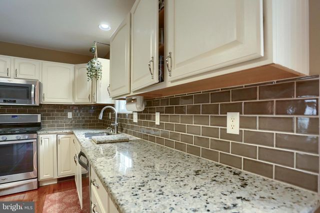 3156 PARK RD, Harrisburg, PA 17111