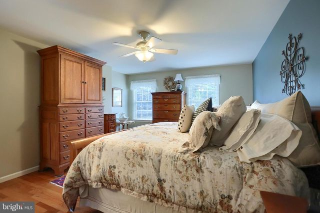 3156 PARK RD, Harrisburg, PA 17111