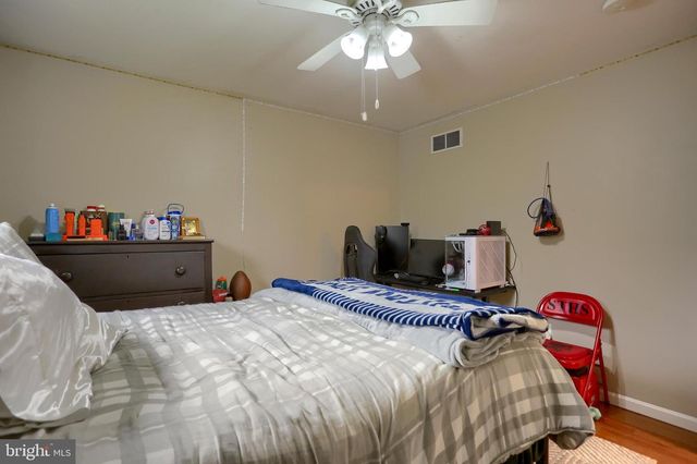 3156 PARK RD, Harrisburg, PA 17111