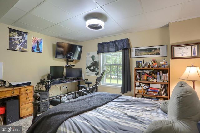 3156 PARK RD, Harrisburg, PA 17111