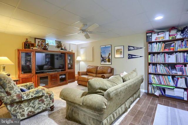 3156 PARK RD, Harrisburg, PA 17111