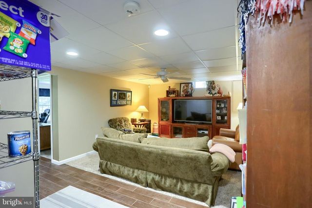 3156 PARK RD, Harrisburg, PA 17111