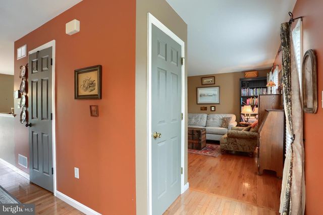 3156 PARK RD, Harrisburg, PA 17111