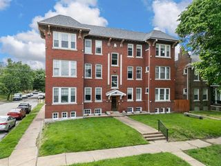 4000 DeTonty Street, St Louis, MO 63110