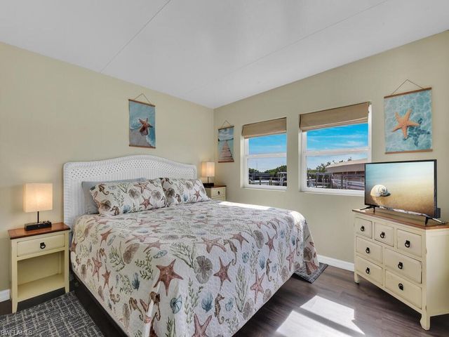 37 Channel LN, Fort Myers, FL 33905