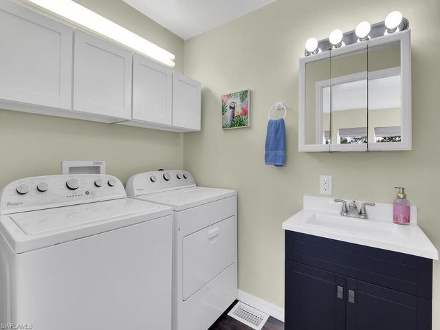 37 Channel LN, Fort Myers, FL 33905