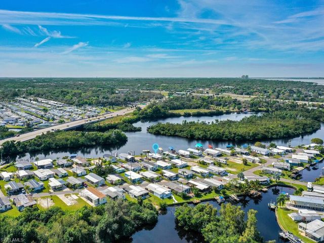 37 Channel LN, Fort Myers, FL 33905