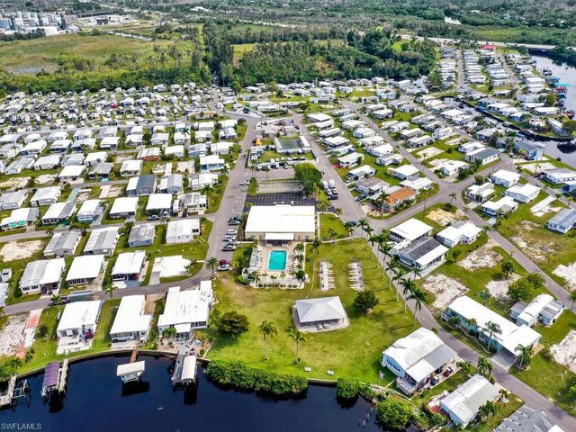 37 Channel LN, Fort Myers, FL 33905