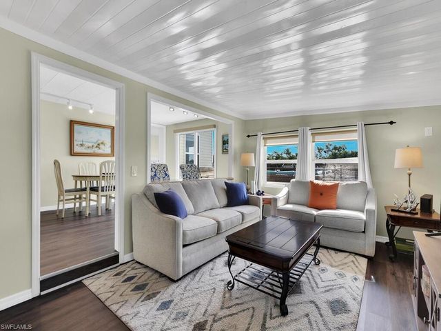 37 Channel LN, Fort Myers, FL 33905