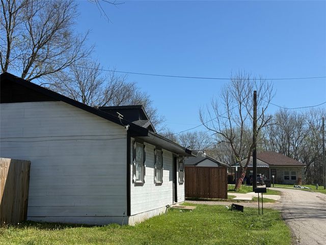 3318 Spencer Street, Greenville, TX 75401