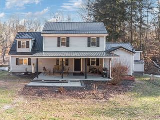 161 Lucky Ln, Dawson, PA 15428