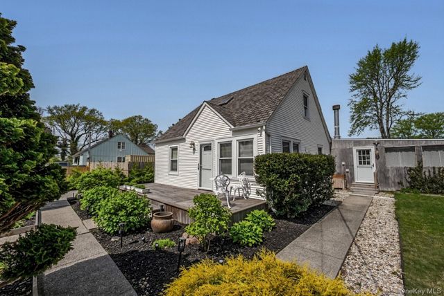 33 Manor Drive, Shirley, NY 11967