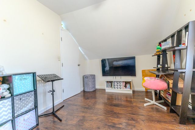 33 Manor Drive, Shirley, NY 11967