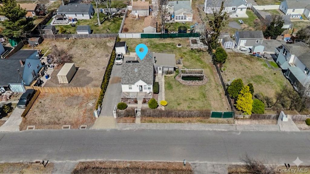 33 Manor Drive, Shirley, NY 11967