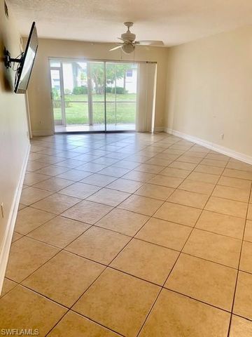 729 Landover CT 103, Naples, FL 34104