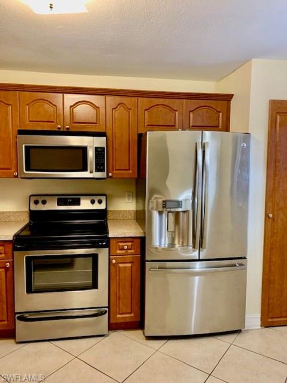 729 Landover CT 103, Naples, FL 34104