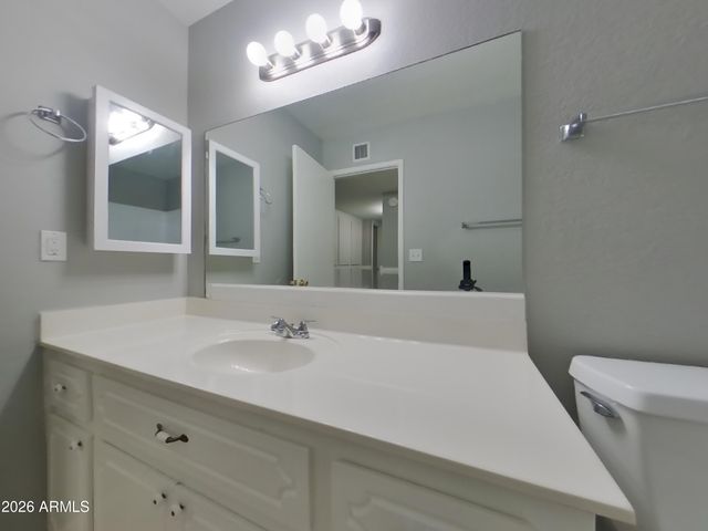 2612 E GLADE Avenue, Mesa, AZ 85204