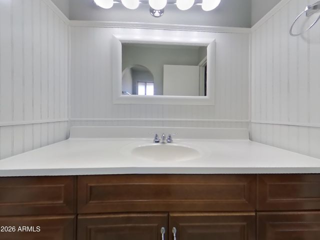 2612 E GLADE Avenue, Mesa, AZ 85204