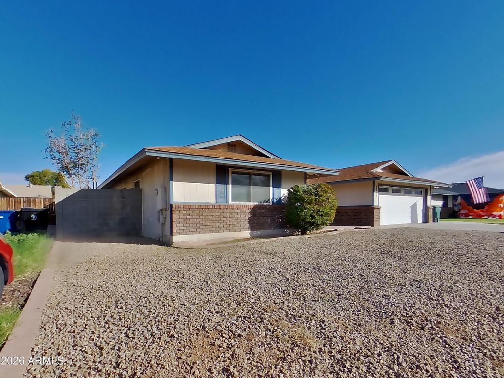 2612 E GLADE Avenue, Mesa, AZ 85204