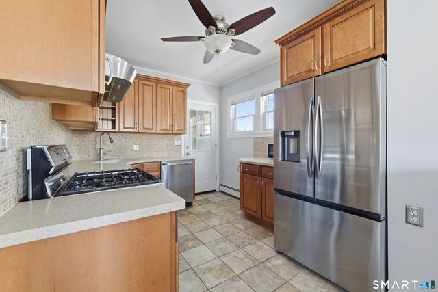 15 Eastview Street, Hartford, CT 06114