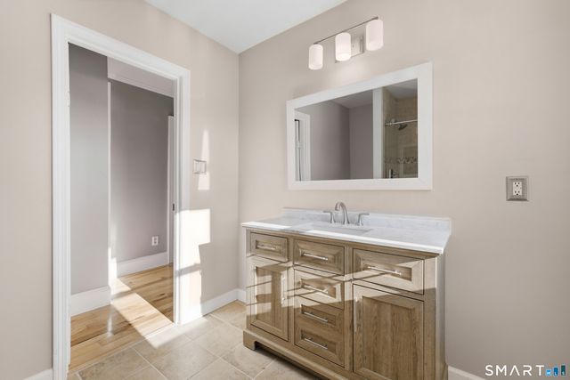 15 Eastview Street, Hartford, CT 06114