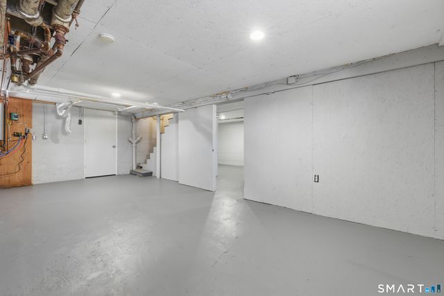 15 Eastview Street, Hartford, CT 06114