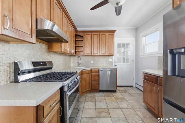 15 Eastview Street, Hartford, CT 06114