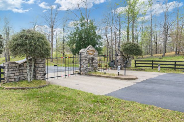 272 RIVERS EDGE DR, Bath Springs, TN 38311