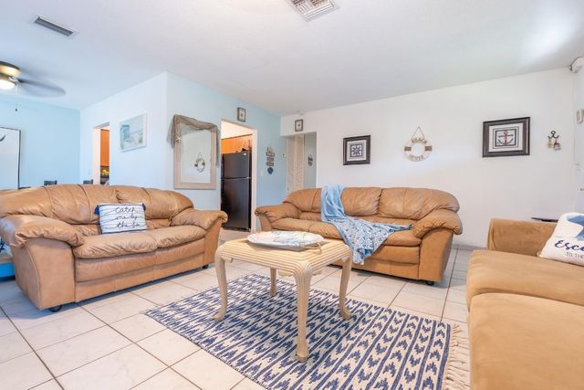 813 NW 12th Avenue, Dania Beach, FL 33004