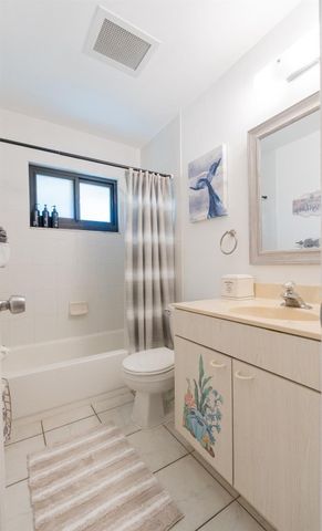 813 NW 12th Avenue, Dania Beach, FL 33004