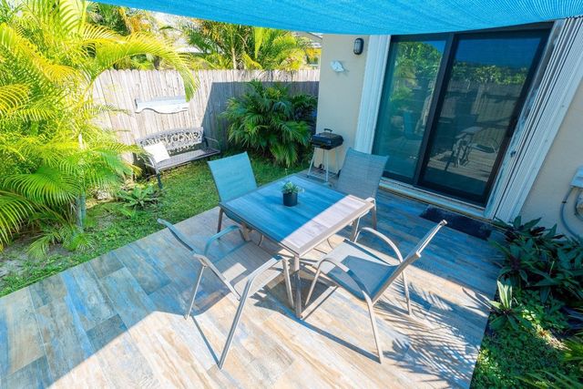 813 NW 12th Avenue, Dania Beach, FL 33004