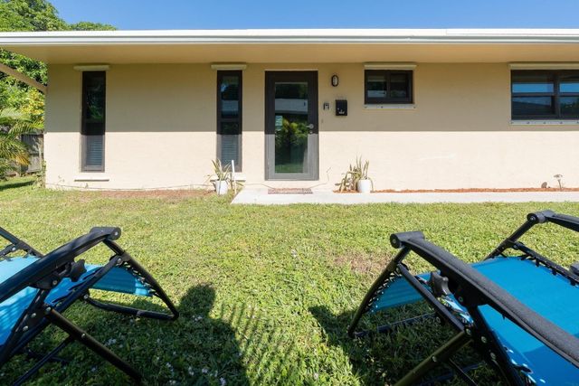 813 NW 12th Avenue, Dania Beach, FL 33004